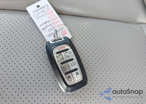 2021 Chrysler Voyager Lxi z USA, uszkodzony, nr VIN 2C4RC1DG3MR515713